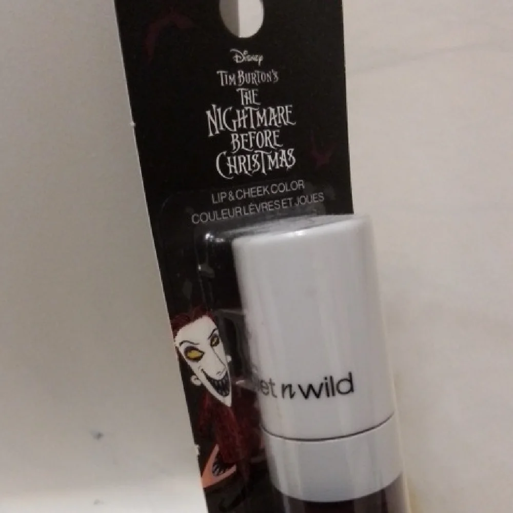 Wet n Wild Nightmare Before Christmas Dark Lipstick - Picture 2 of 3